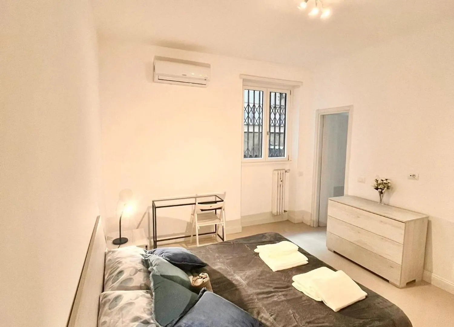 Double Room With Private Bathroom In Shared Apartment Róma 0*,